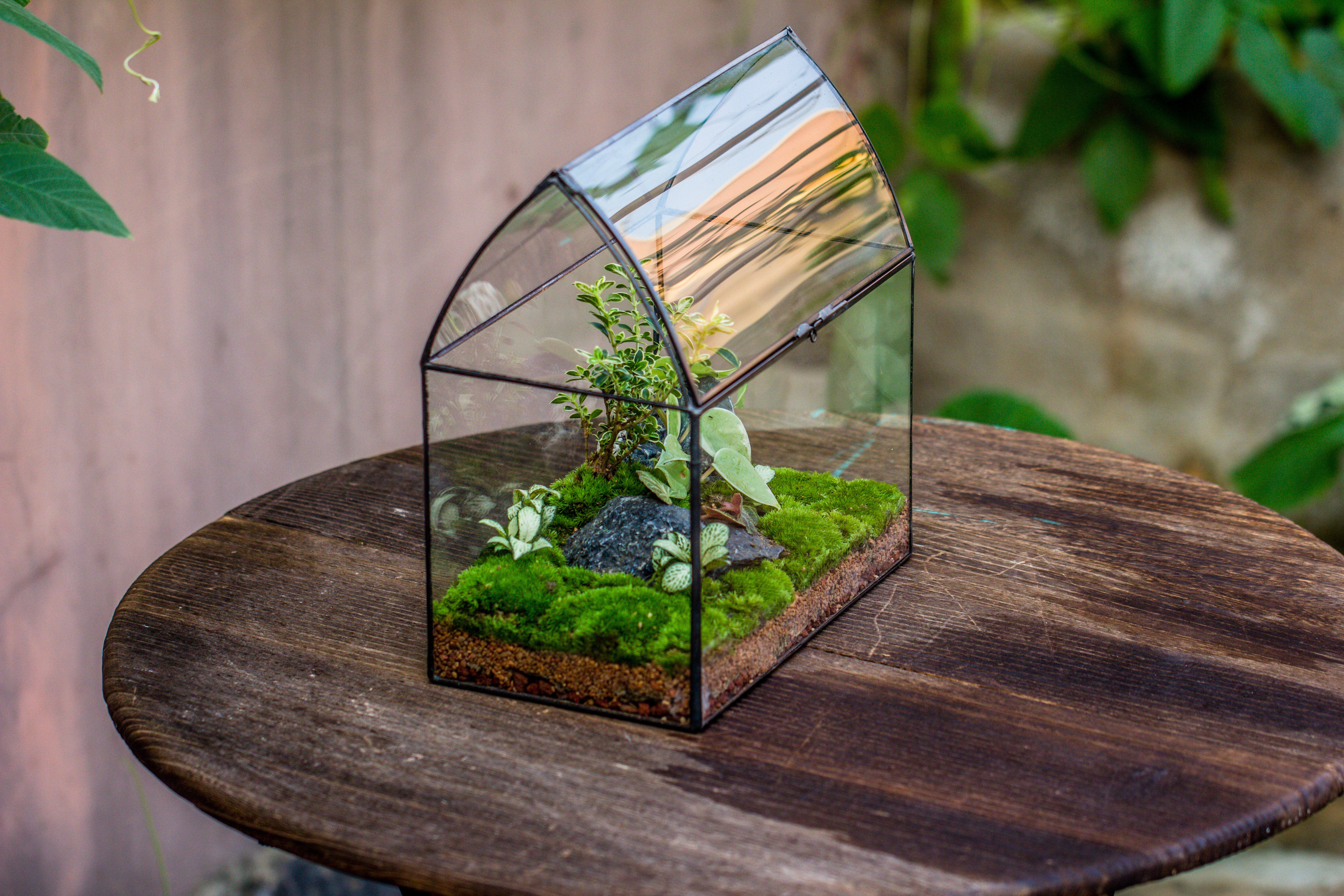 Handmade Unique Closed Terrarium with Arched Roof | HouseShape Closed Planter for Tropical Plants, Moss | Miniature Greenhouse Gift - NCYPgarden