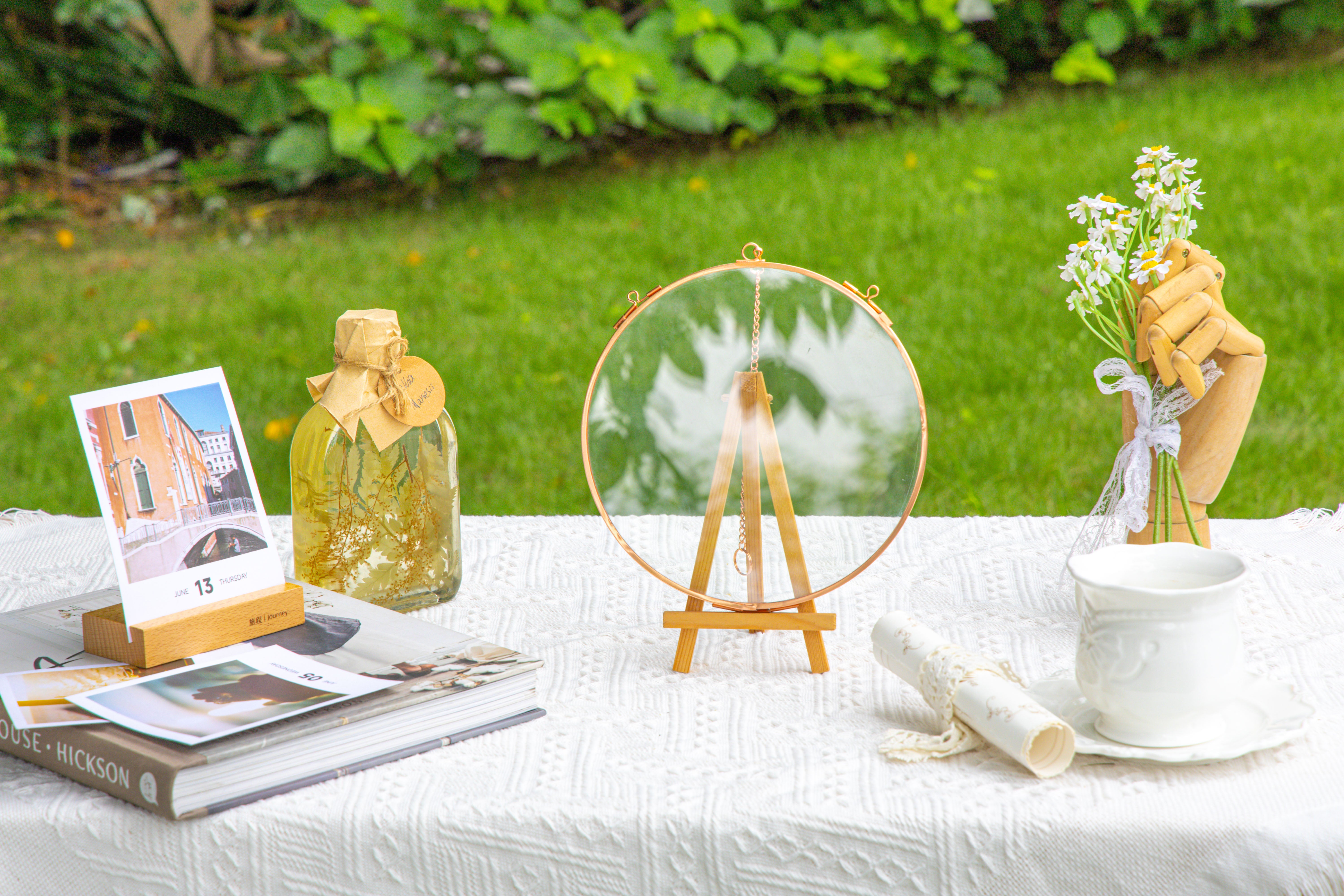 Handmade 7'' Rose Gold Wall Hanging Photo Frame, Pressed Flower Frame, Glass Photo Frame, Wall Decor Housewarming Gift - NCYPgarden