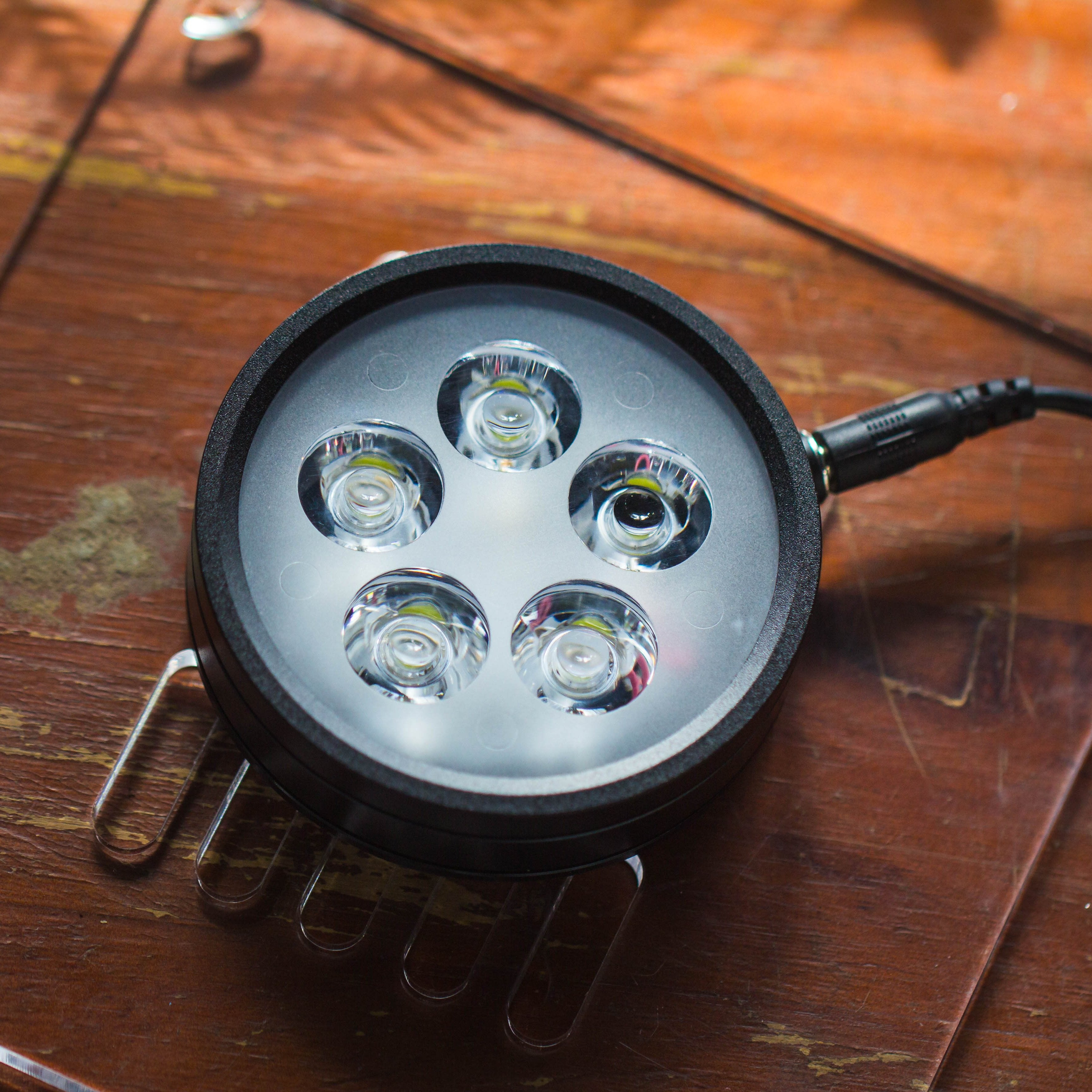 Self stick Magnetic LED grow light, USB, 5W, 7W - NCYPgarden