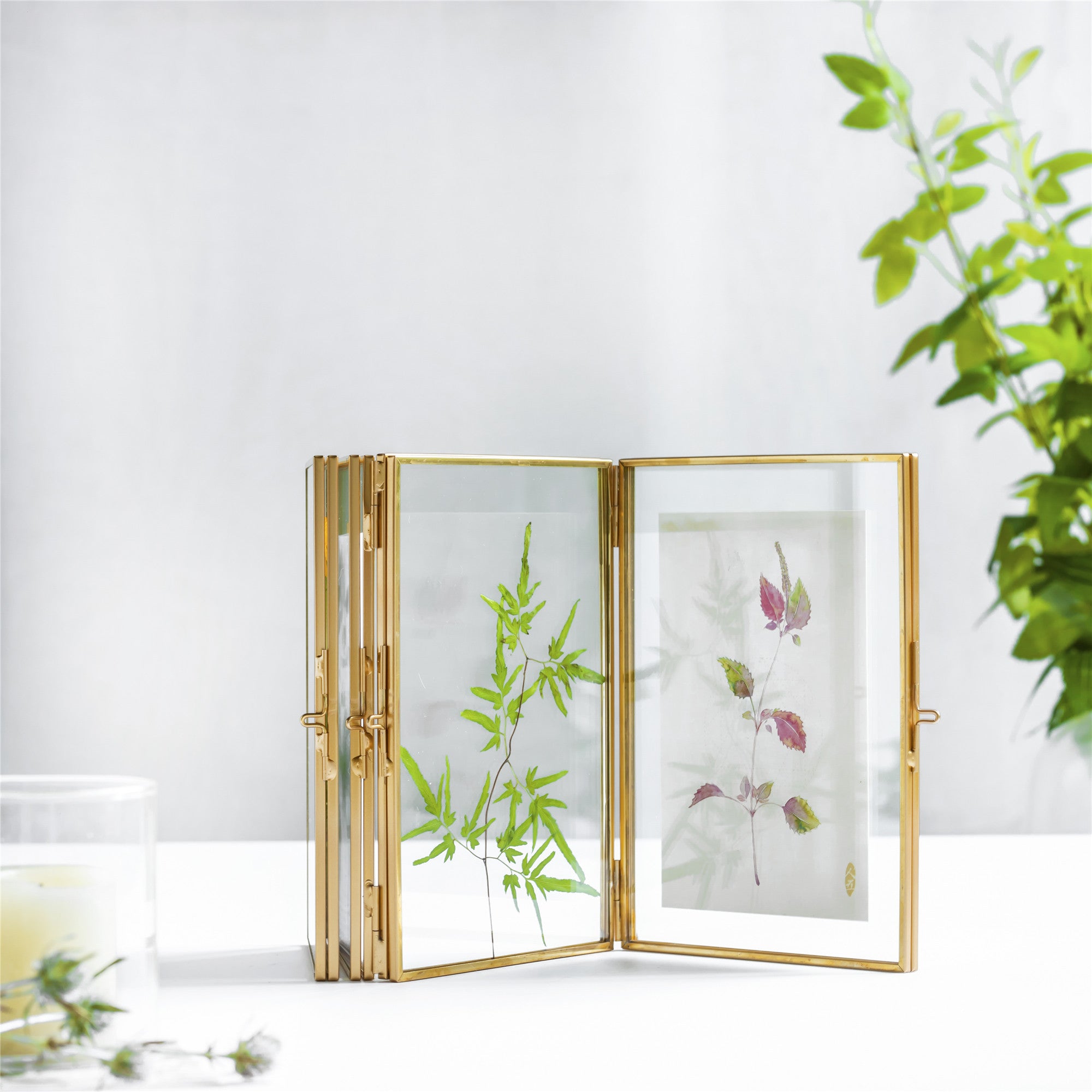 Handmade Tabletp Brass Glass Photo Picture Display Folding Screen Type Frame 3-Folded 5" X 7" - NCYPgarden