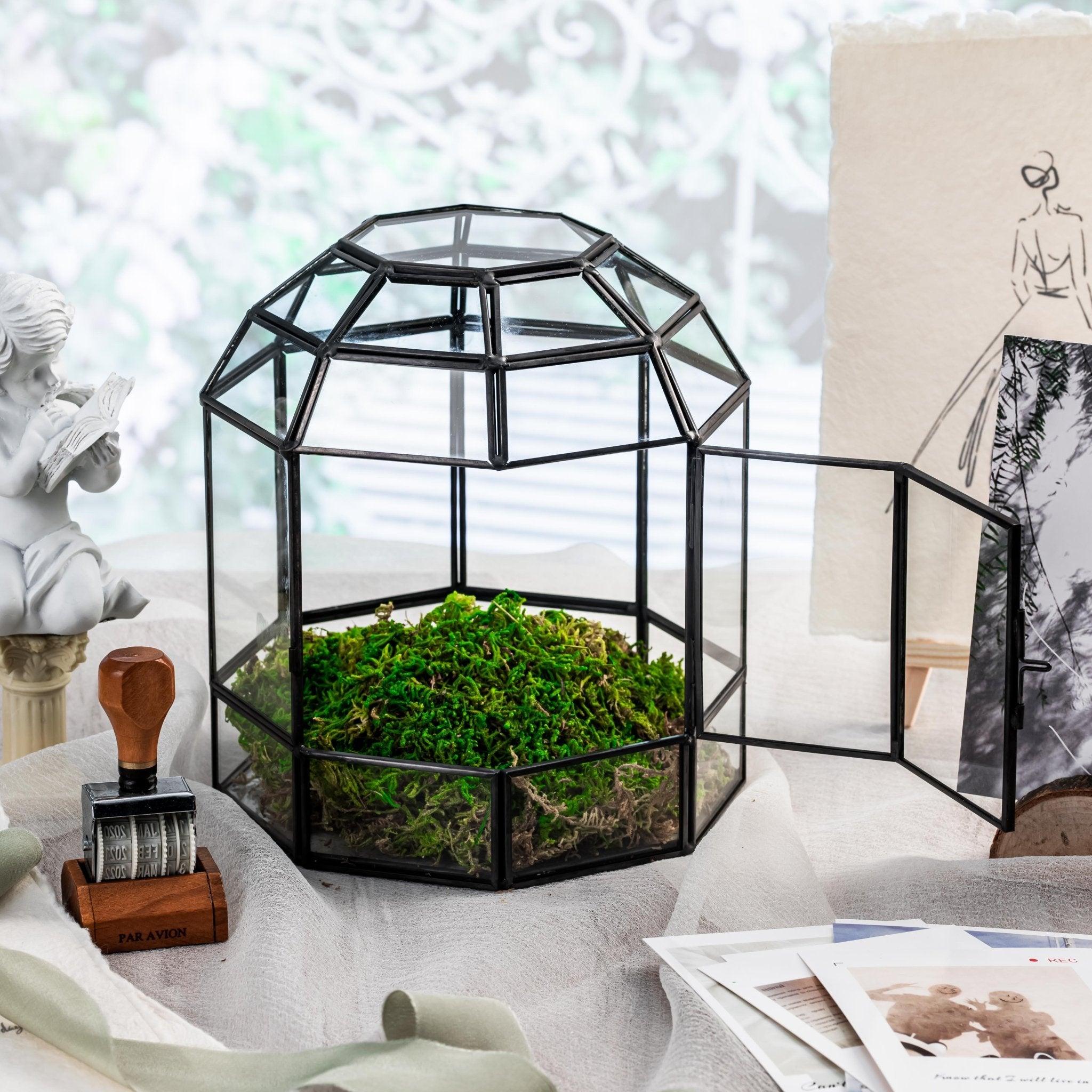 geometric glass succulent planter NCYP Dome Geometric Glass Terrarium Round, Closed Succulents Planter Pot Miniature Dessert Landscape Bonsai Container PD01B2