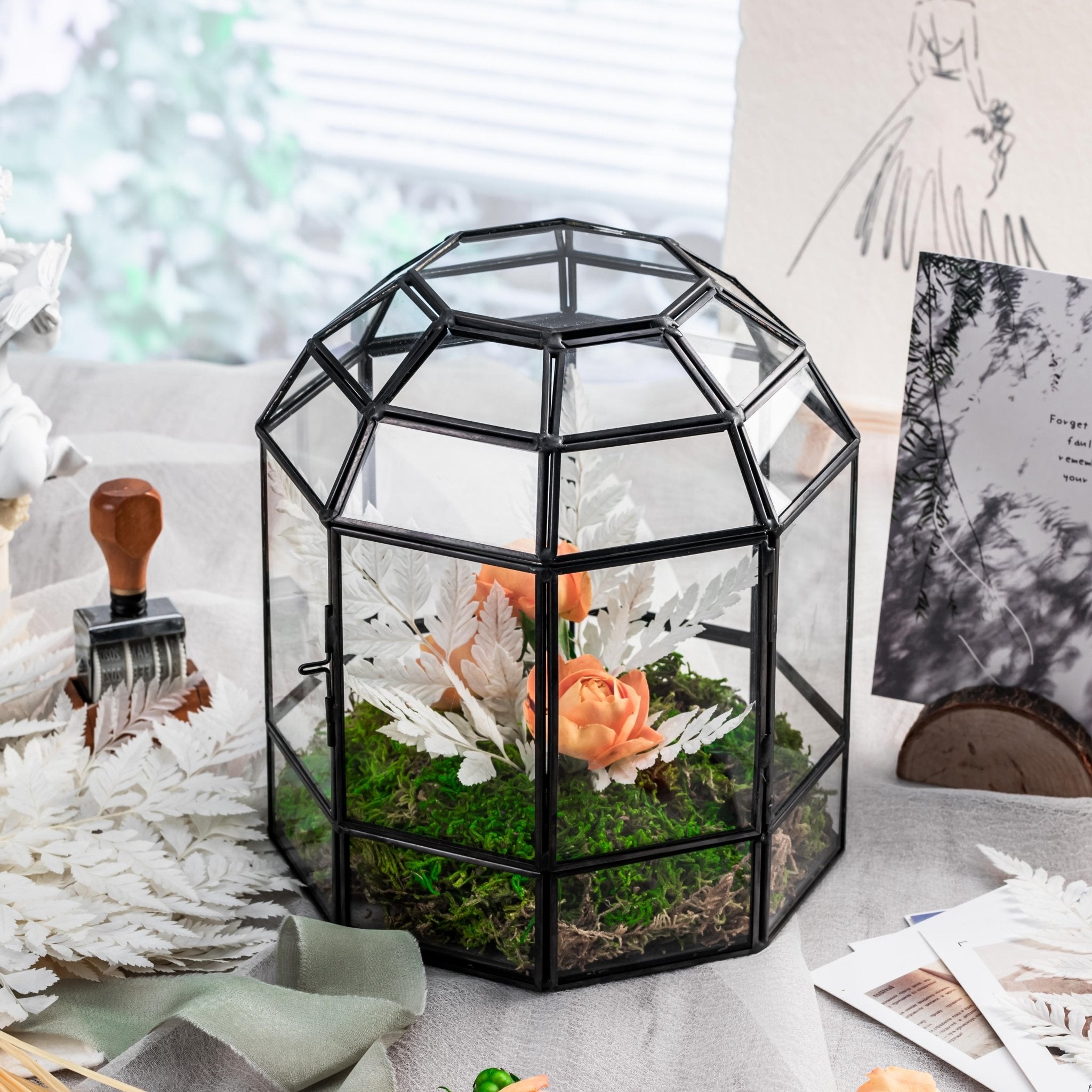 geometric plant pot NCYP Dome Geometric Glass Terrarium Round, Closed Succulents Planter Pot Miniature Dessert Landscape Bonsai Container PD01B2