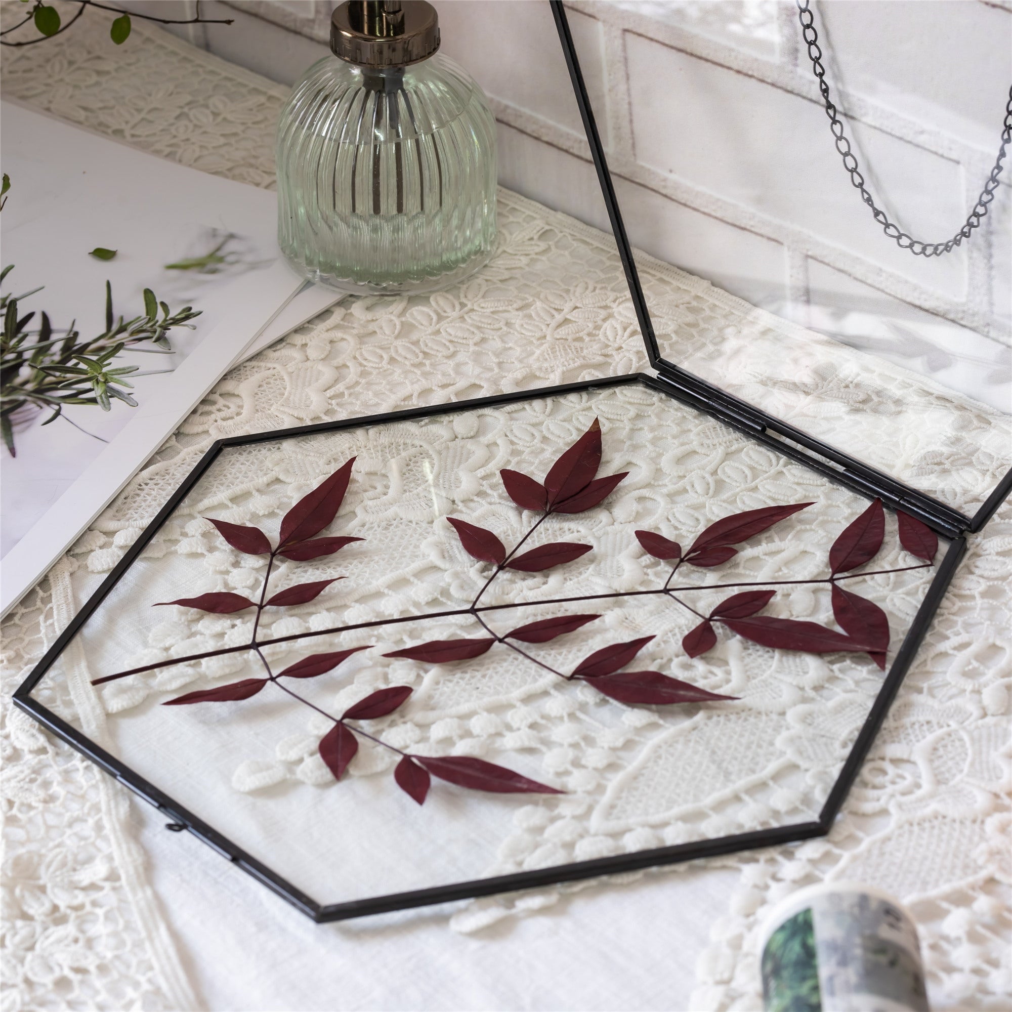 Hanging Black Hexagon Herbarium Brass Glass Frame for Pressed Flowers Dried Flowers Floating Frame - NCYPgarden